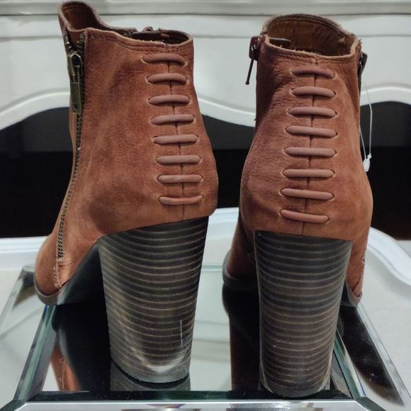 Lucky Brand Brown Ankle Booties - Picture 5 of 16